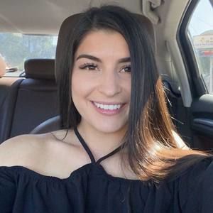 Meet your Posher, Alexis